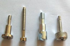 對(duì)非標(biāo)螺絲的清洗和檢查