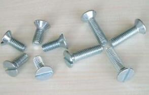 沉頭螺釘與十字盤(pán)頭螺釘?shù)牟煌c(diǎn)