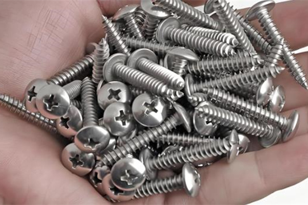 選對自攻螺釘生產(chǎn)廠家，可節(jié)省成本！